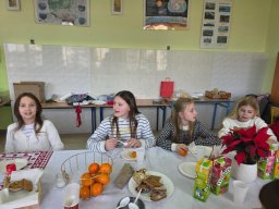 Rok szkolny 2025-2026 - 065 -Wigilia klasowa klasy 4a